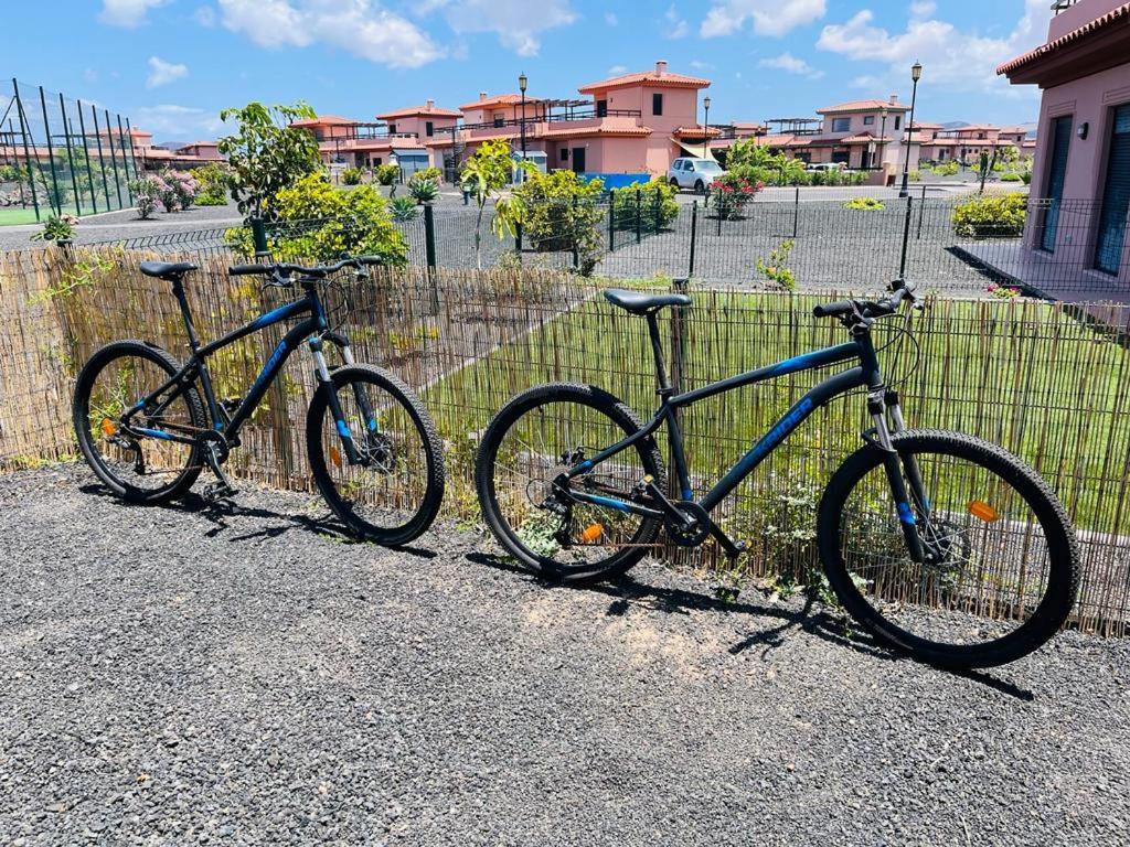 拉哈雷斯Casa Alaia别墅 外观 照片